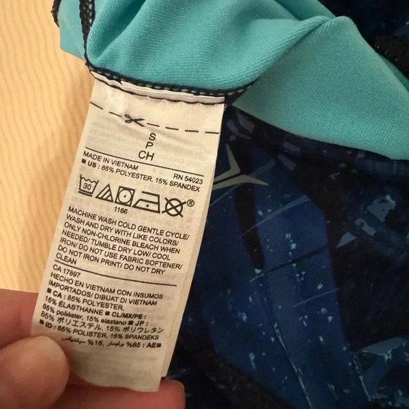 Old Navy Active fitted blue biker short - Picture 4 of 4